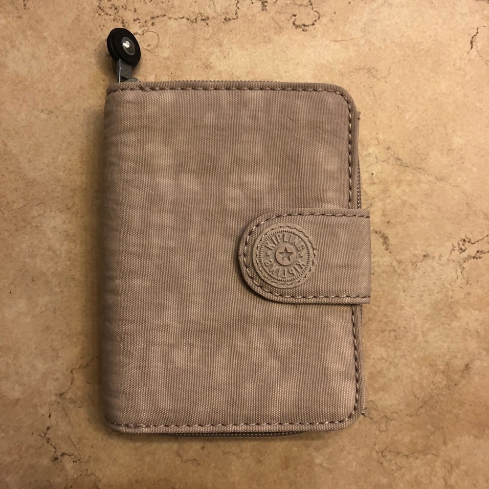 Kipling fold wallet NEW